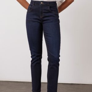 The Iconic Fitted Jeans 2.0